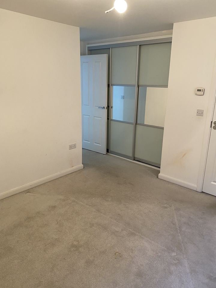 2 Bed Semi-Detached House, Pathia Close, MK10