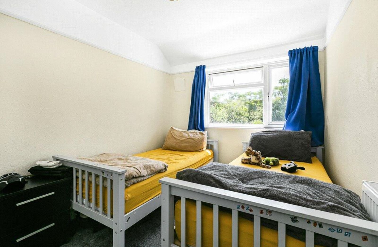 2 Bed Terraced House, Hampton Road West, TW13