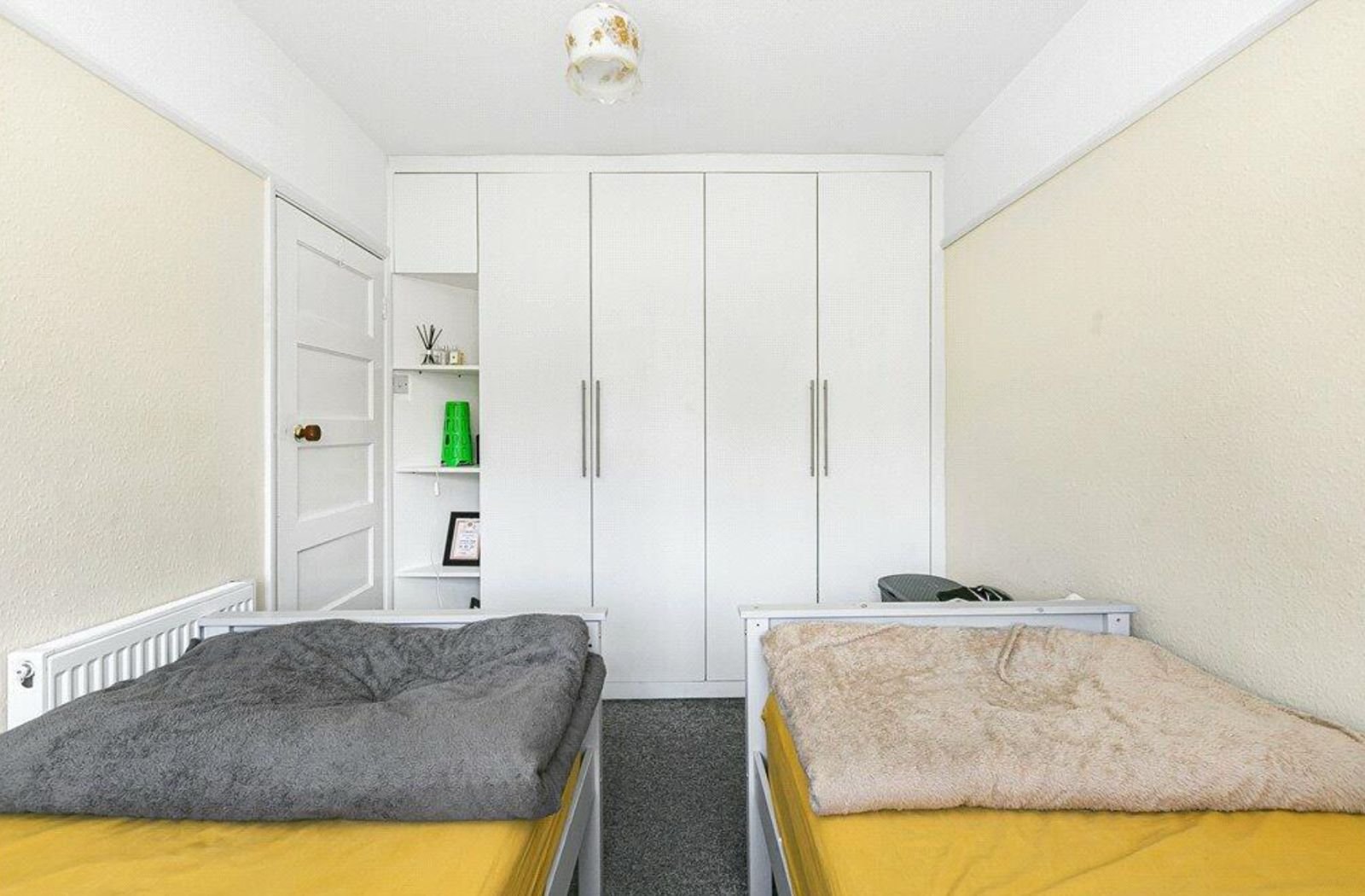 2 Bed Terraced House, Hampton Road West, TW13