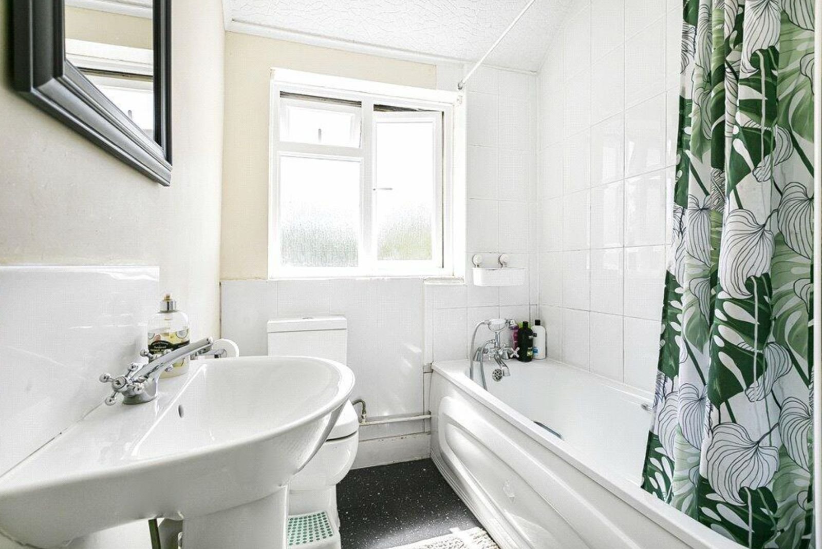 2 Bed Terraced House, Hampton Road West, TW13
