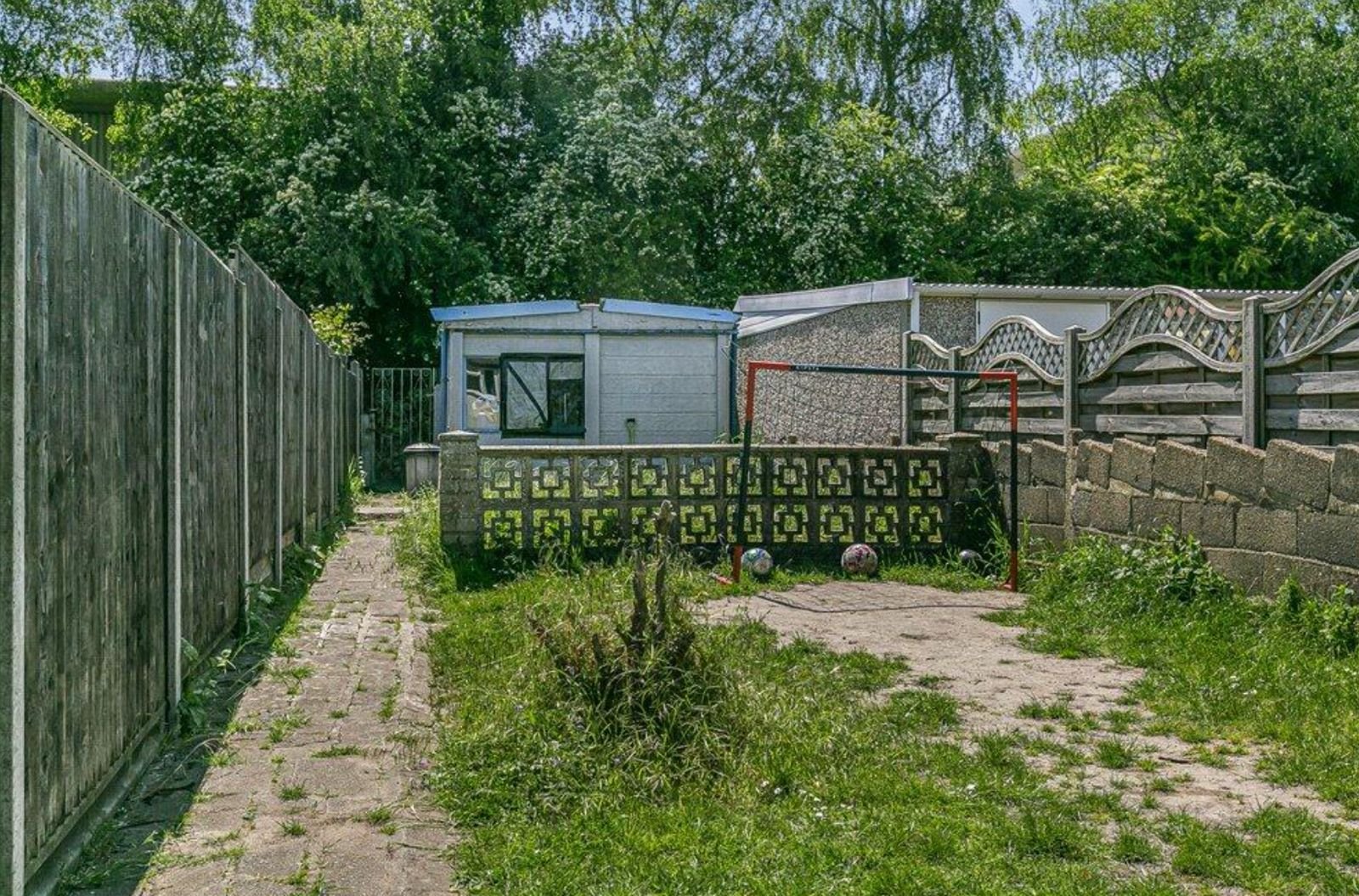 2 Bed Terraced House, Hampton Road West, TW13