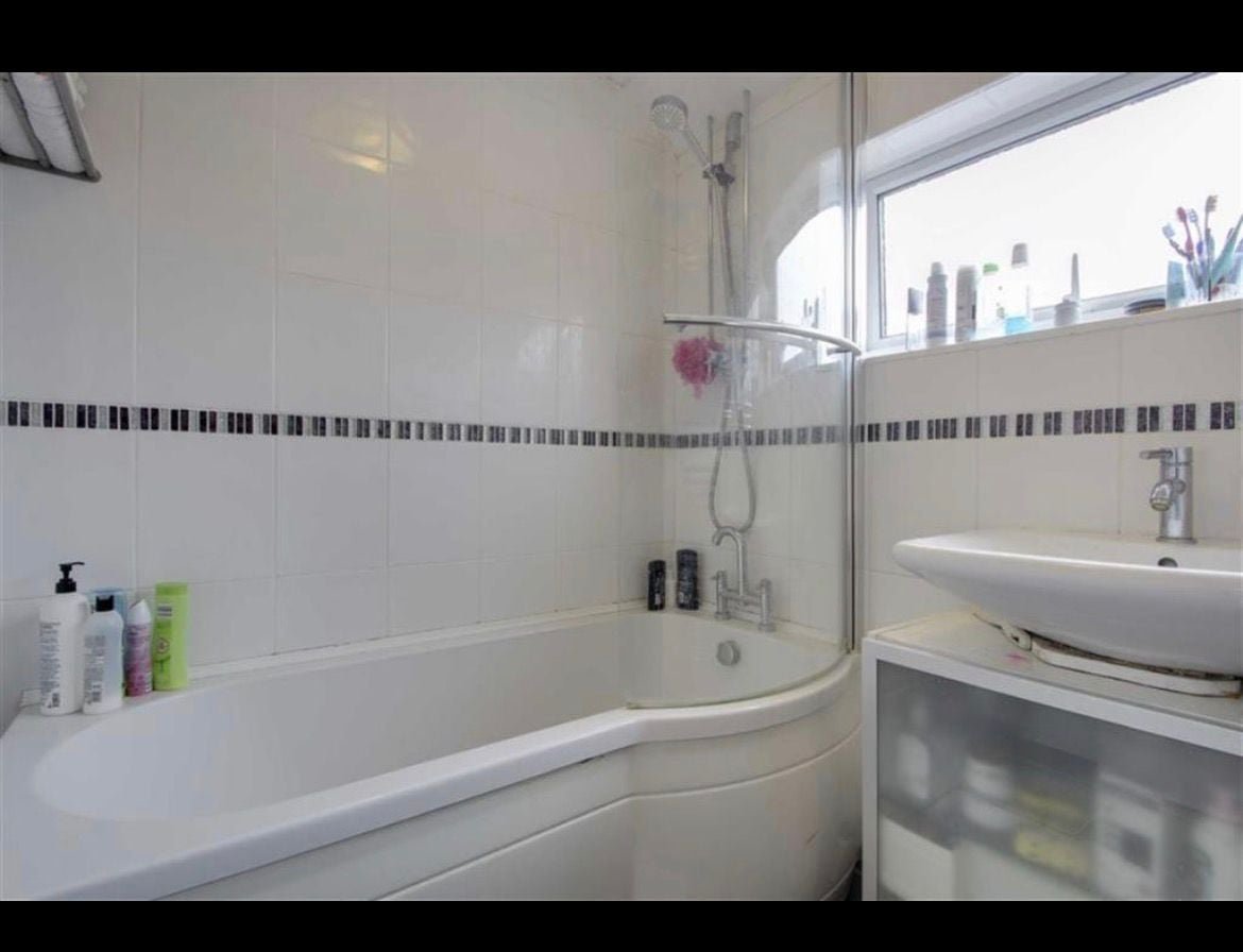 3 Bed End Terrace, Shilling Close, MK15