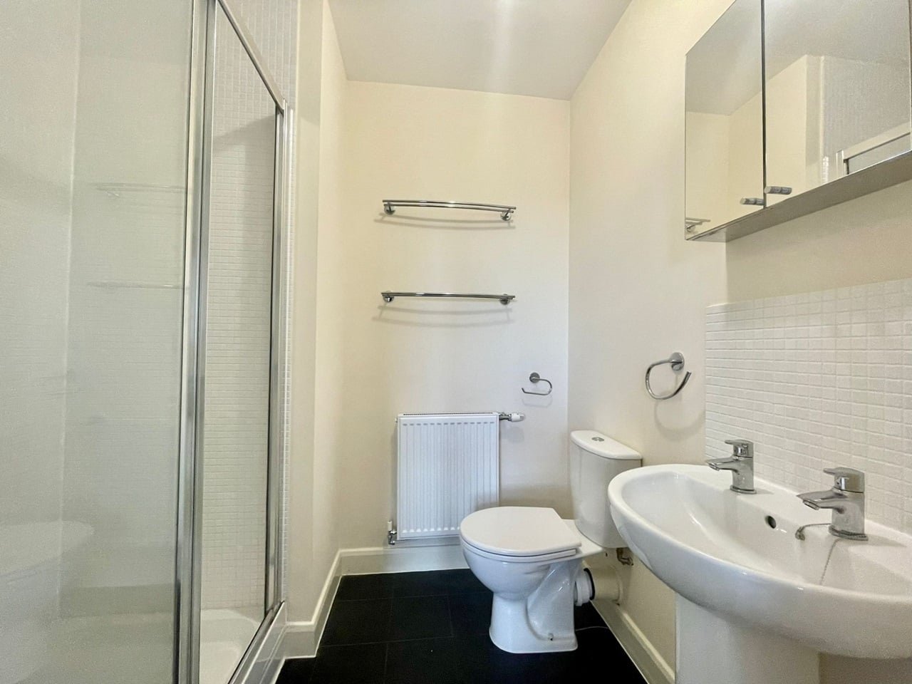 3 Bed Semi-Detached House, Carradine Crescent, MK4