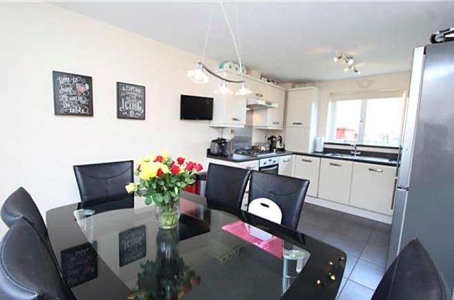 3 Bed Semi-Detached House, Lavender Hill, MK10