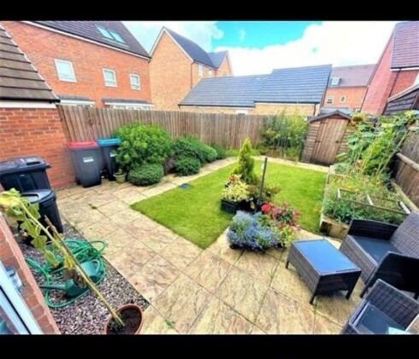 3 Bed Semi-Detached House, Torrington Drive, MK10