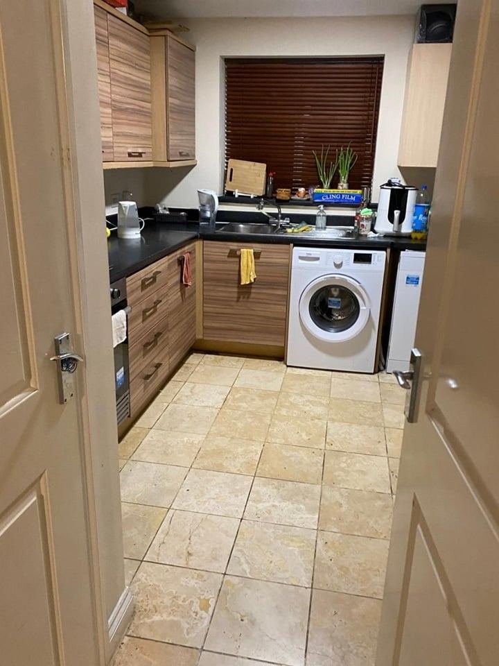 3 Bed Semi-Detached House, Warwick Avenue, MK10