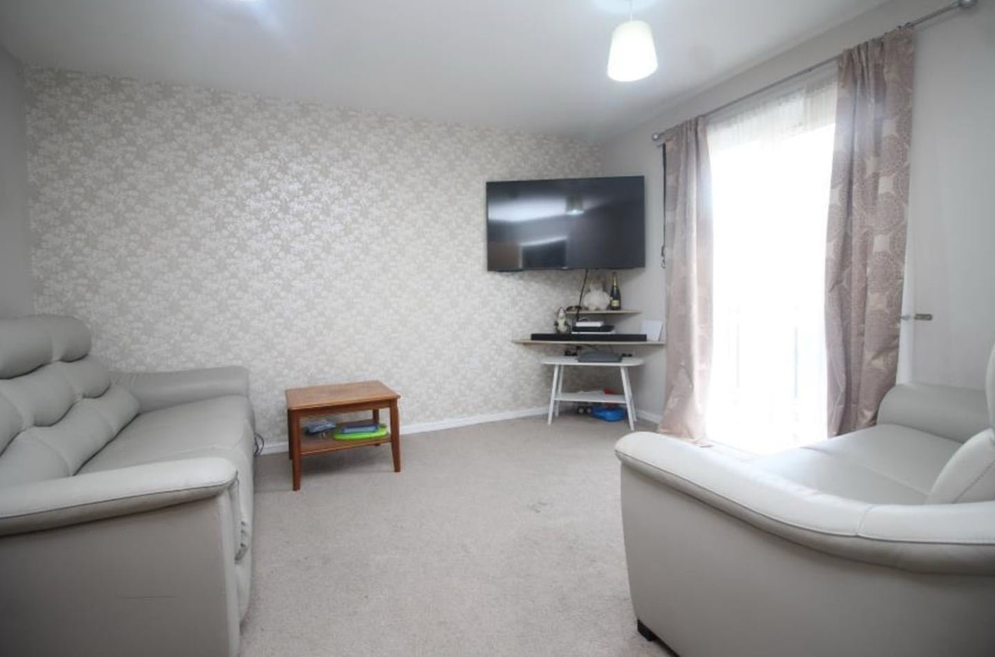 3 Bed Terraced House, Fen St, MK10