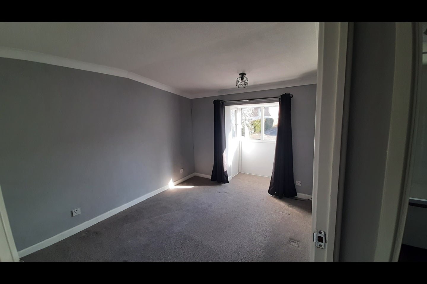 3 Bed Terraced House, Scatterill Close, MK13