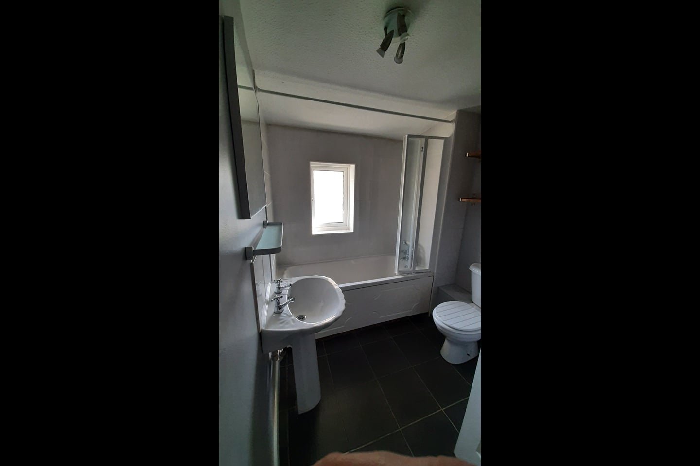 3 Bed Terraced House, Scatterill Close, MK13