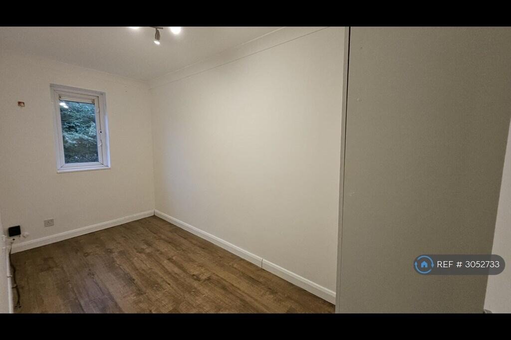 3 bedroom flat for rent in Fishermead, Milton Keynes, MK6