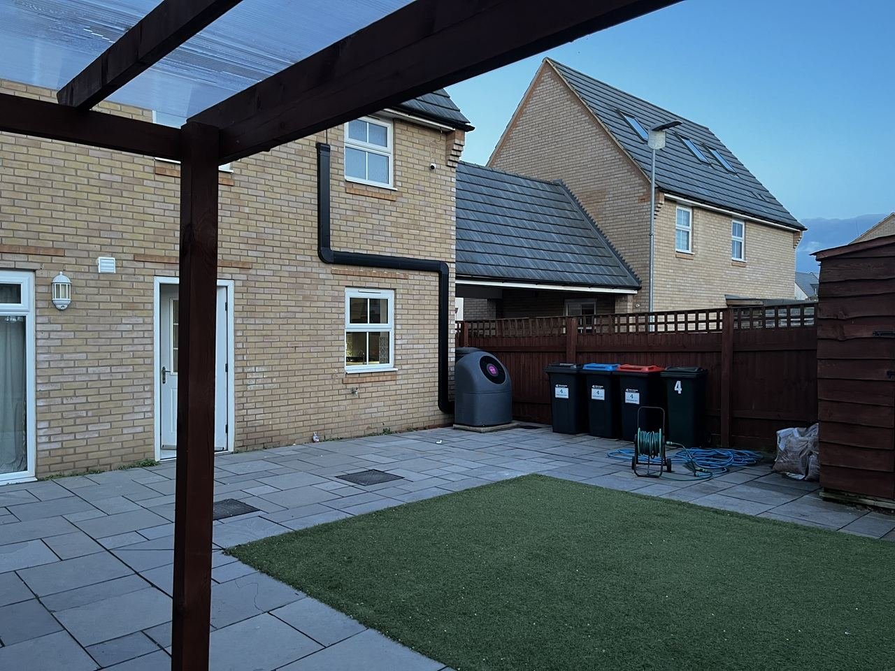 4 Bed Detached House, Shaw Savill Way, MK10