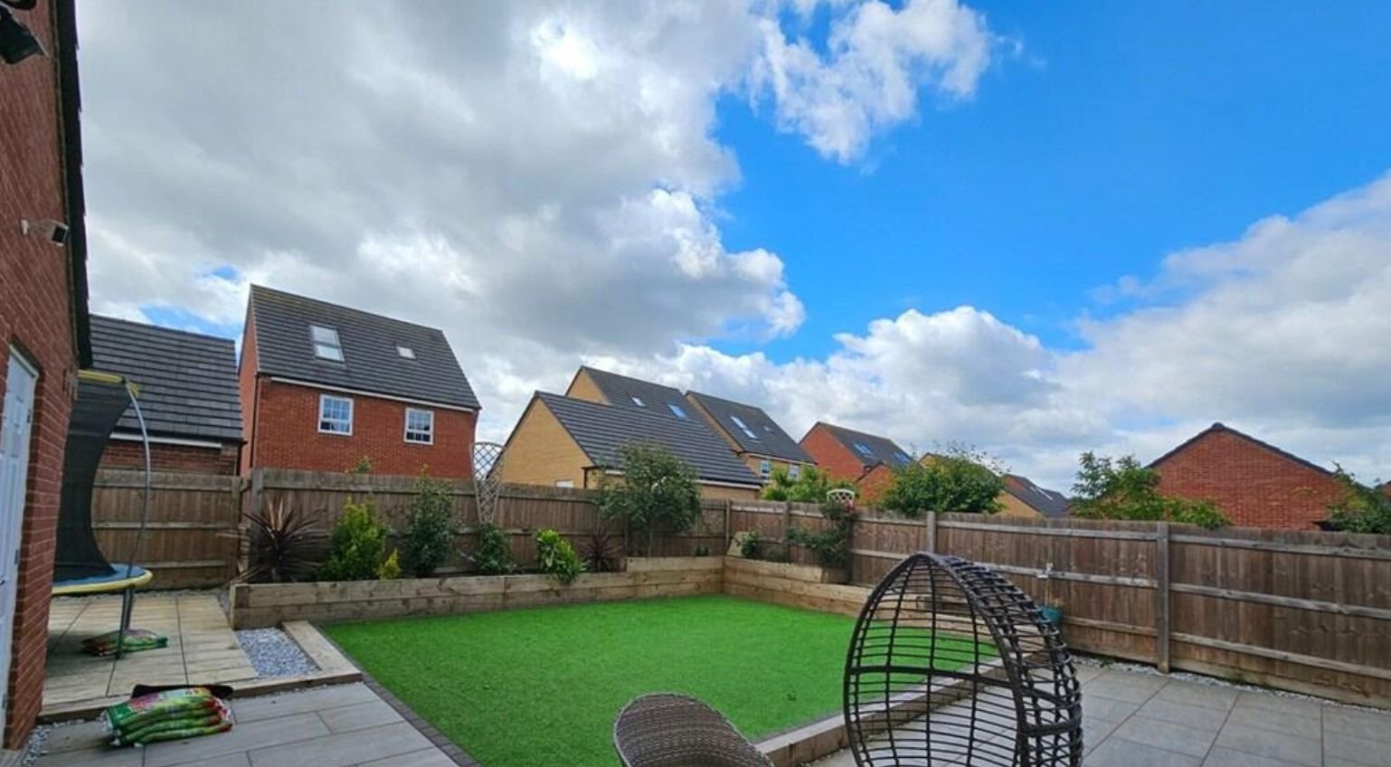 4 Bed Detached House, Victory Drive, MK10