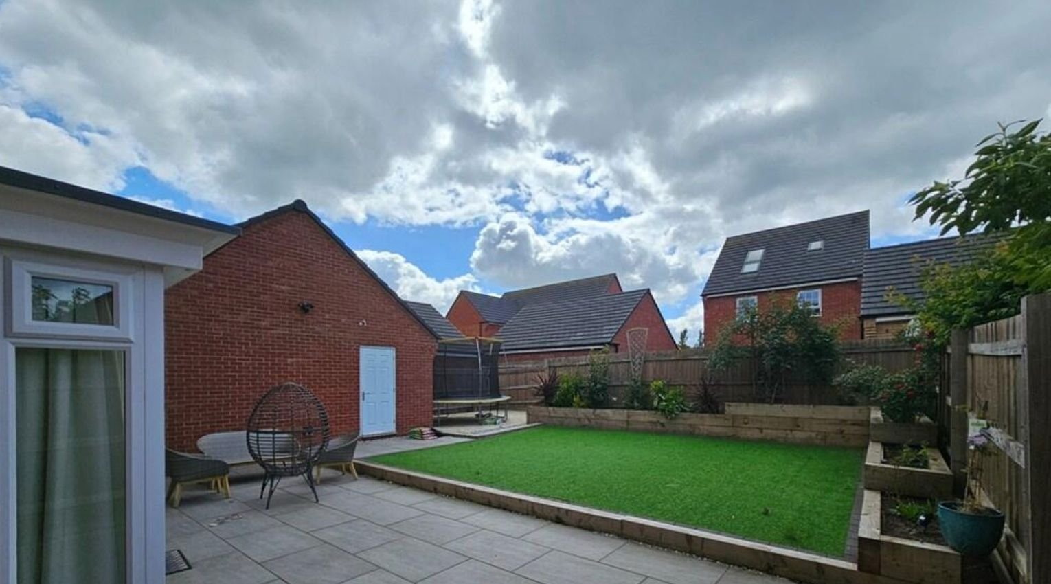 4 Bed Detached House, Victory Drive, MK10