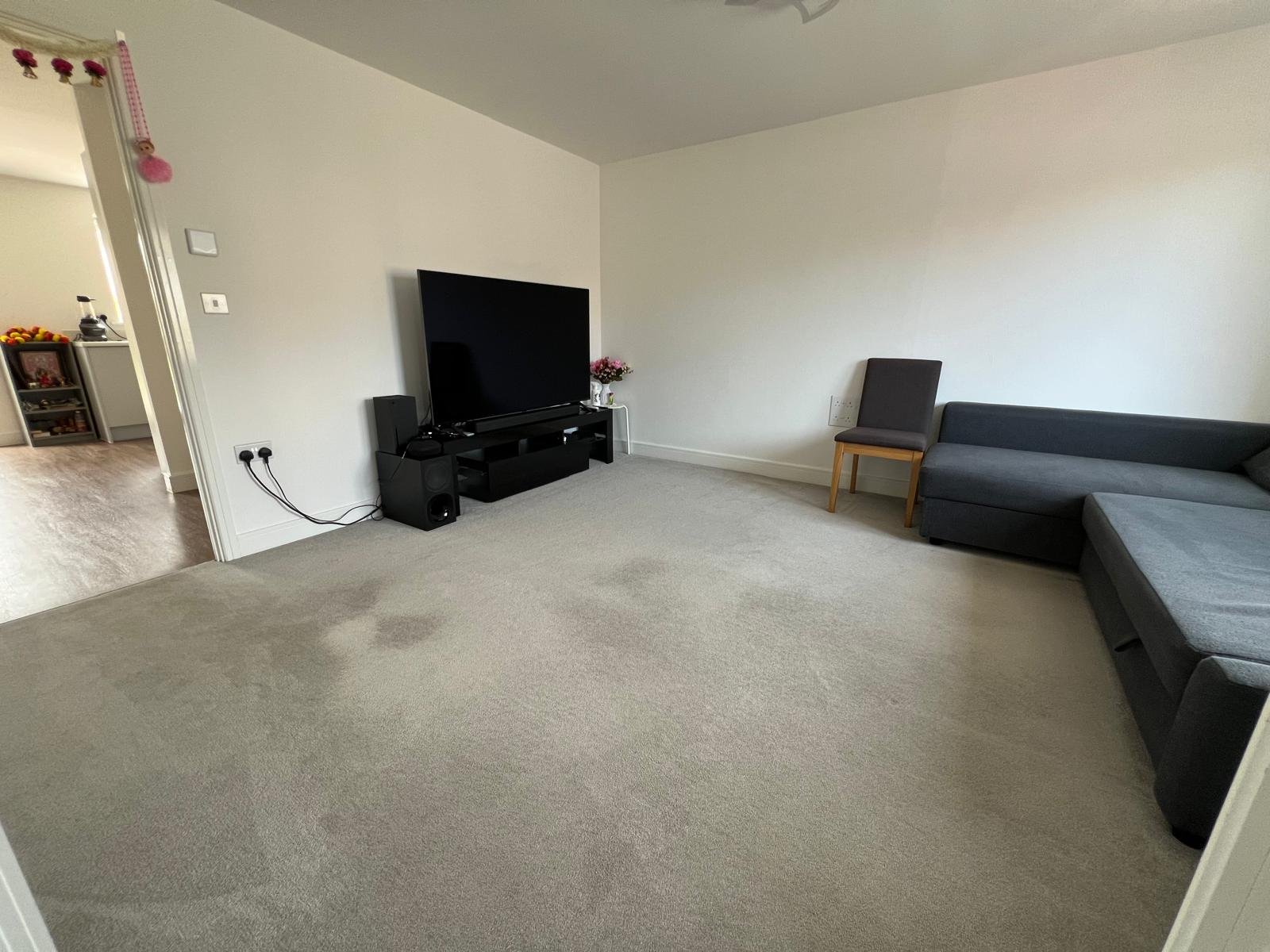 4 Bed Semi-Detached House, Atkins Way, HP22