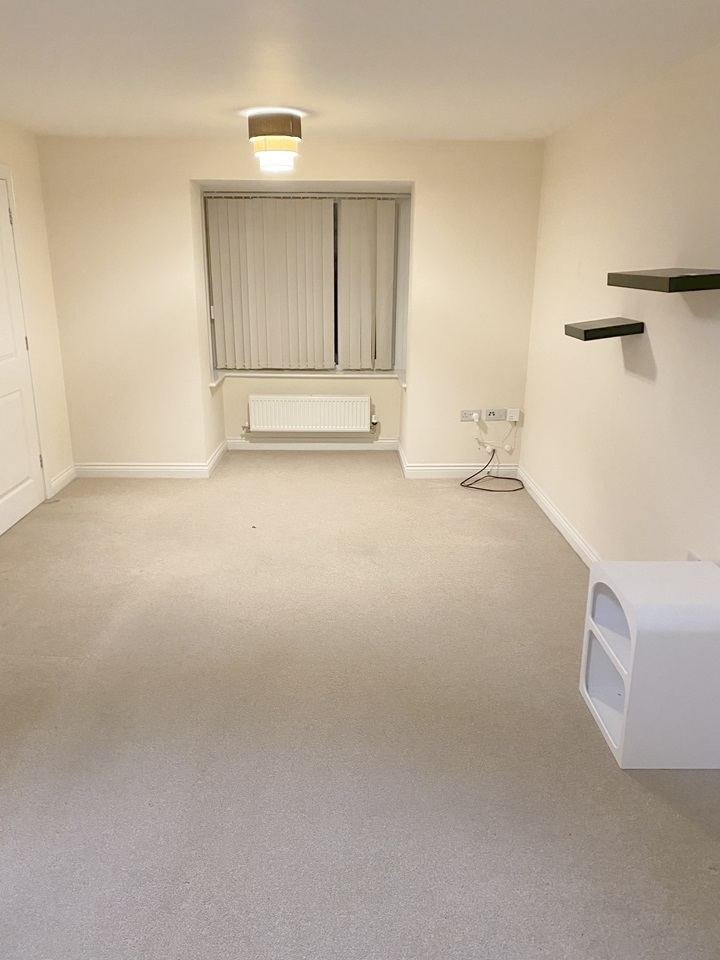 4 Bed Semi-Detached House, Bluebell Gardens, MK10