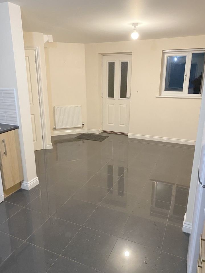 4 Bed Semi-Detached House, Bluebell Gardens, MK10