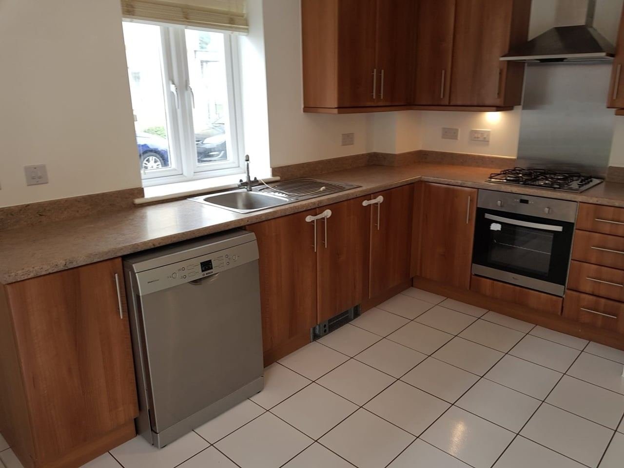4 Bed Semi-Detached House, Dalegarth Way, MK10