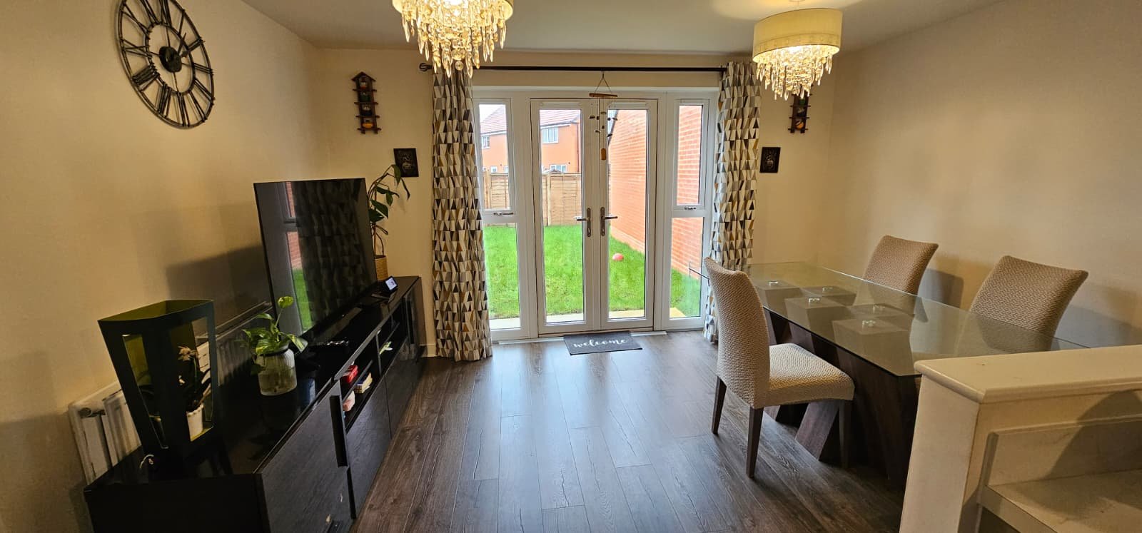 4 Bed Semi-Detached House, Steersman Lane, HP22