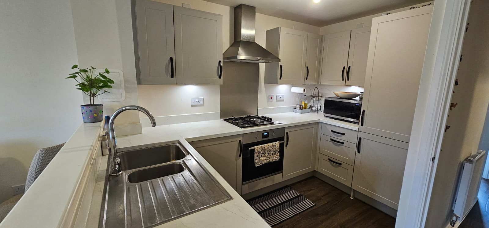 4 Bed Semi-Detached House, Steersman Lane, HP22