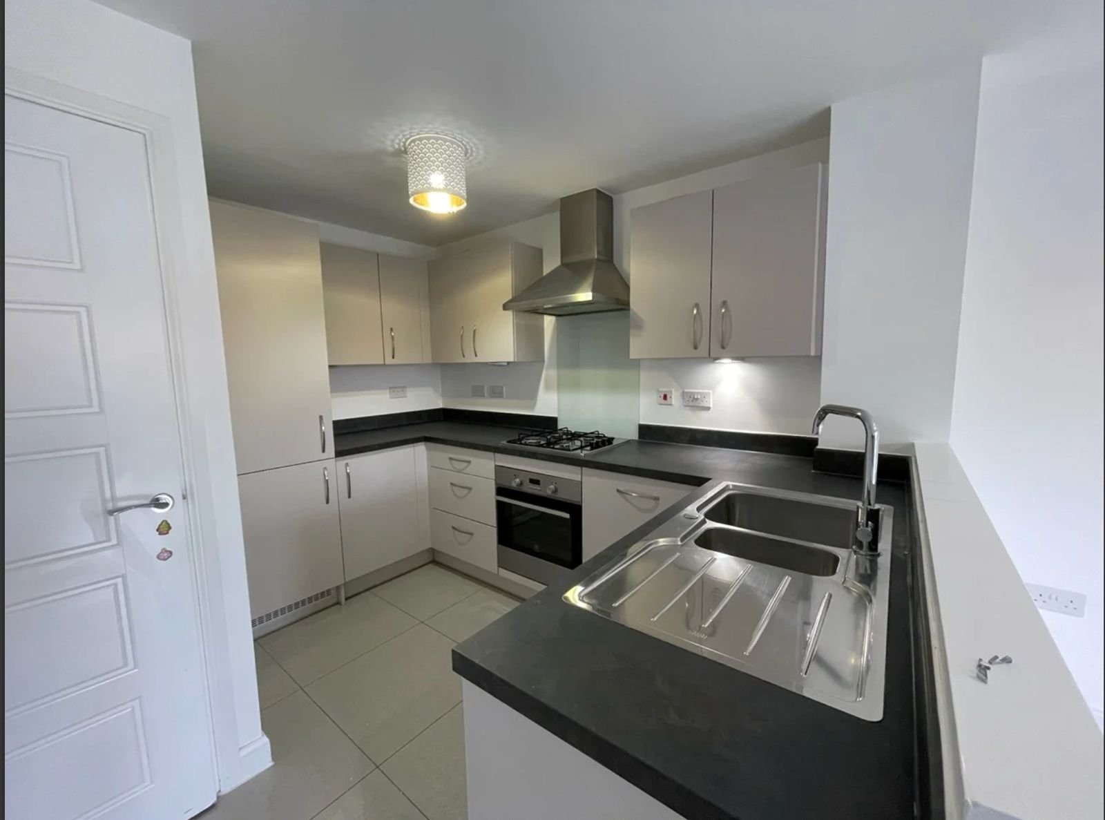 4 Bed Terraced House, Countess Way, MK10