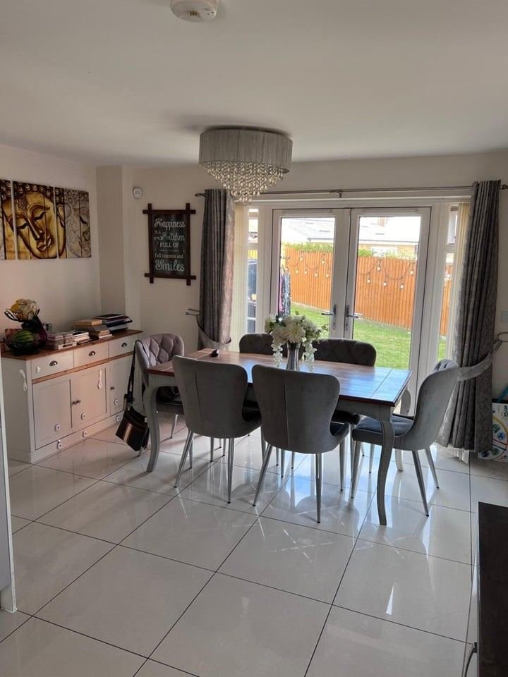 5 Bed Detached House, Ivernia Avenue, MK10