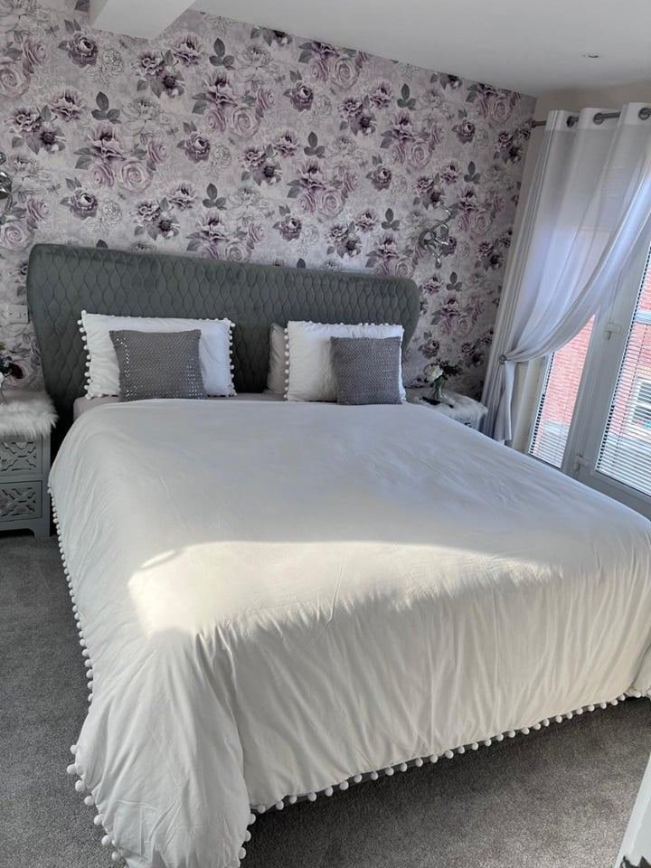 5 Bed Detached House, Ivernia Avenue, MK10