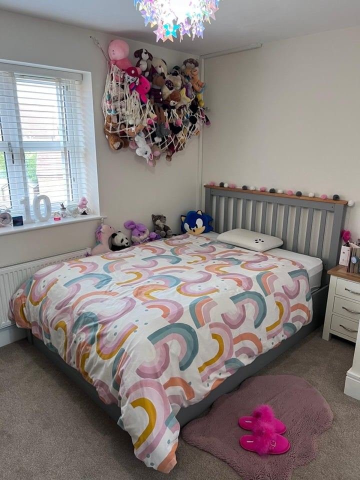 5 Bed Detached House, Ivernia Avenue, MK10