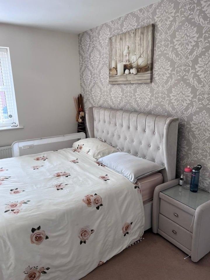 5 Bed Detached House, Ivernia Avenue, MK10