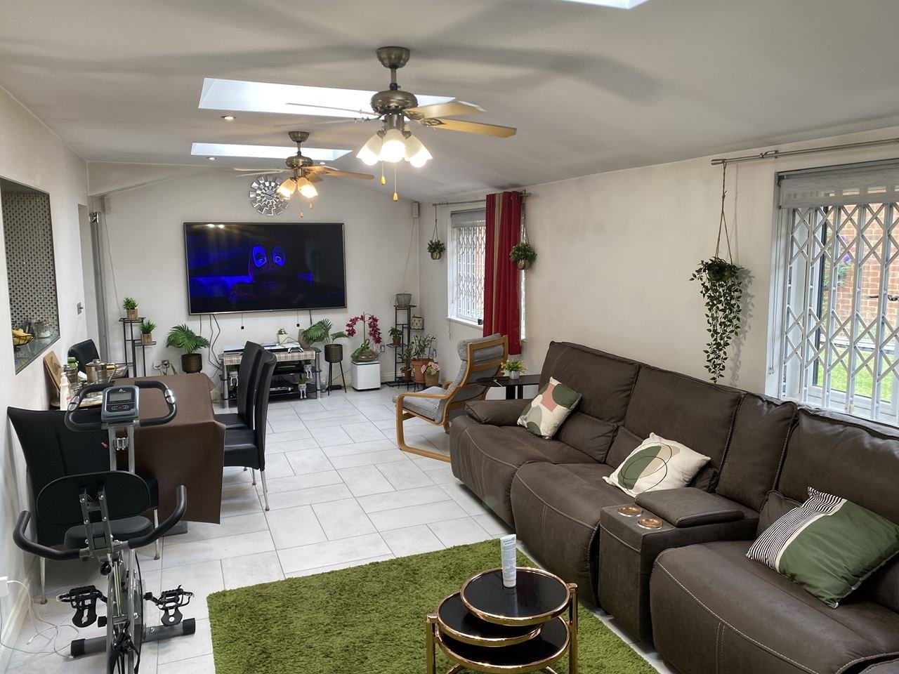5 Bed Detached House, Paxton Crescent, MK5